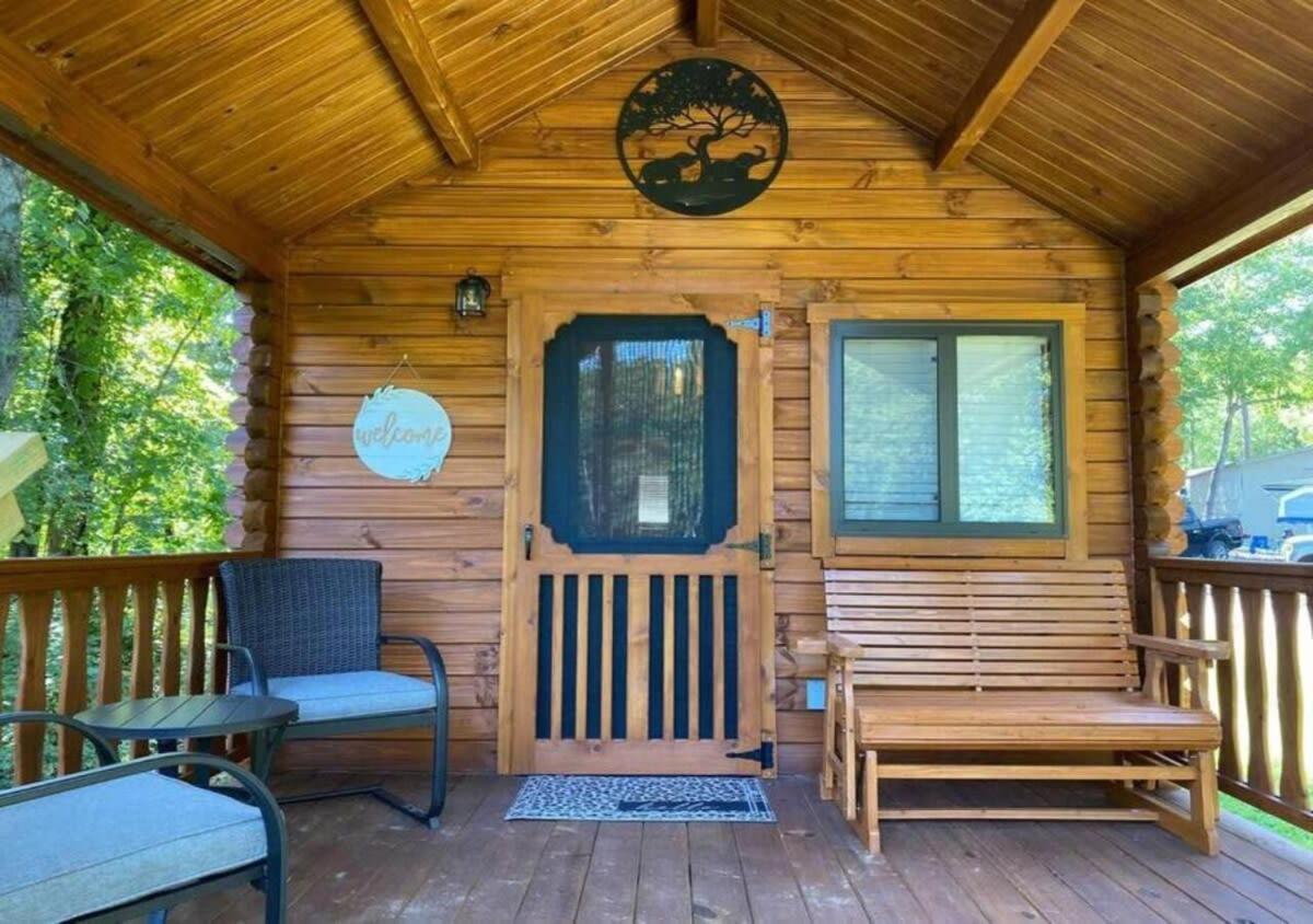 Serene 1Br Cabin Near Nc Z00 With Loft & Waterview アッシュボーロ エクステリア 写真